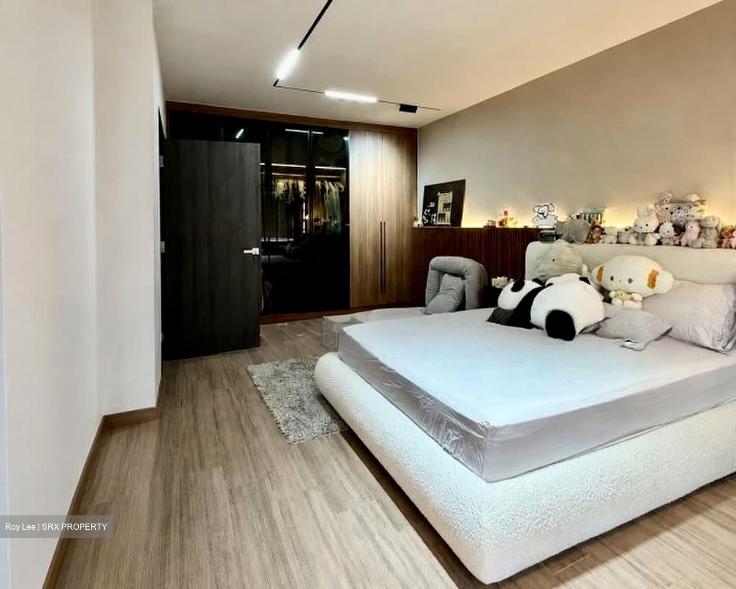 Yio Chu Kang Terrace (D19), Terrace #579211471